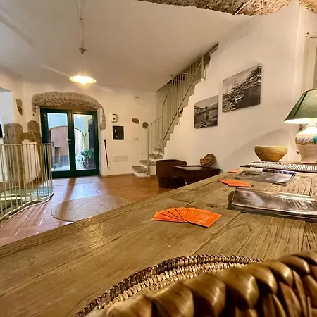 Sardinian Gallery Fonte アパート ボーザ
