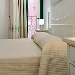 Sardinian Gallery Fonte * ボーザ