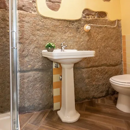Sardinian Gallery Fonte *