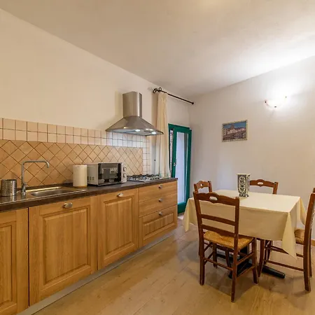 Sardinian Gallery Fonte Apartman *