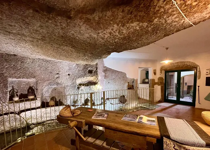 Sardinian Gallery Fonte *